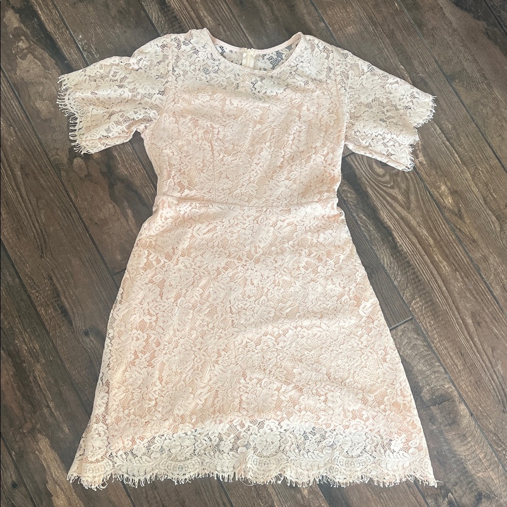 Elegant Lace Women’s Dress in Peach Size Medium